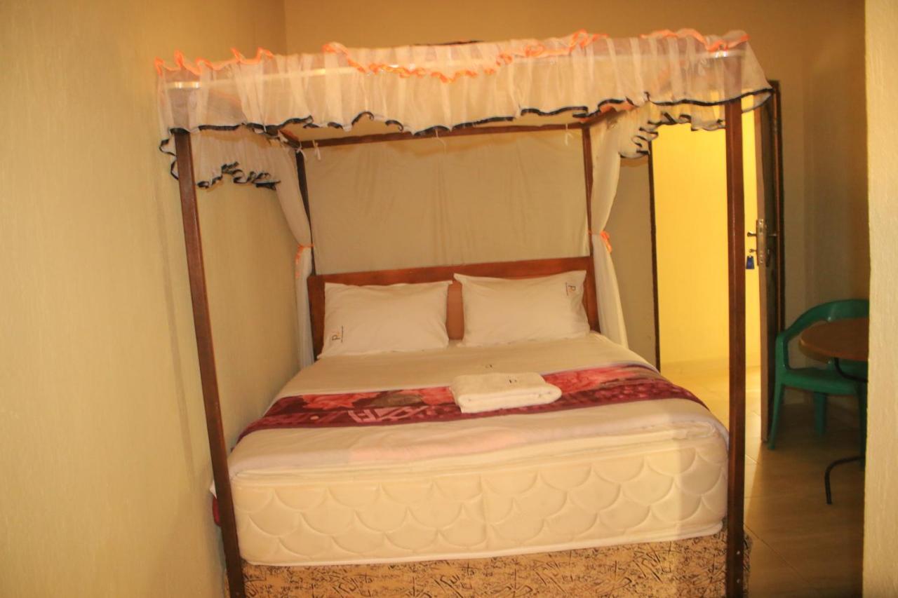 Pride Travellers Hotel Mubende Exterior photo