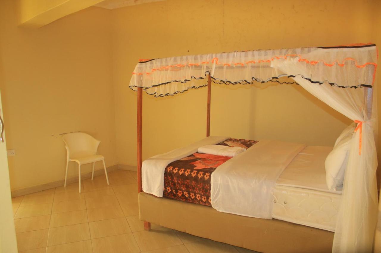 Pride Travellers Hotel Mubende Exterior photo