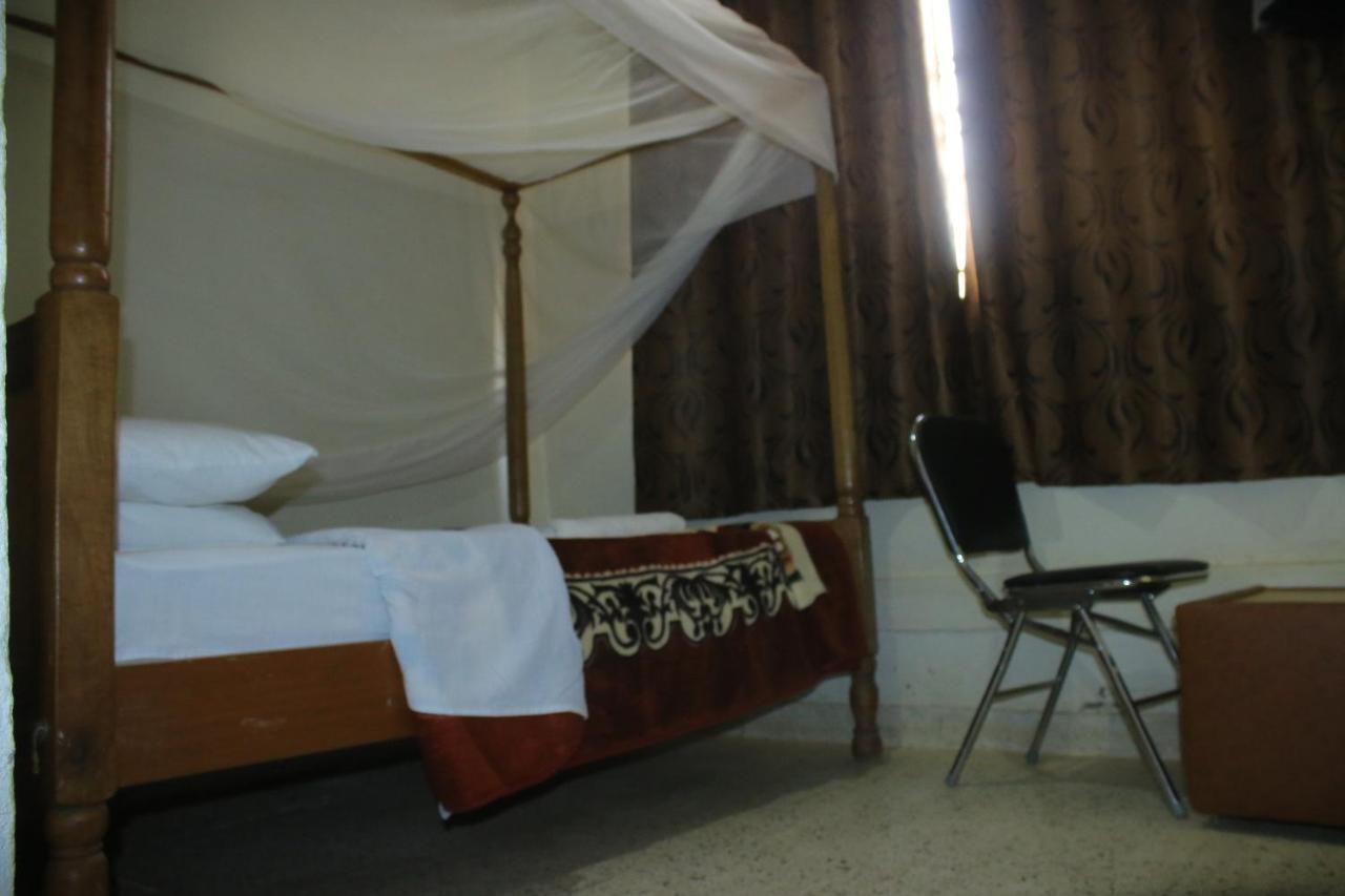 Pride Travellers Hotel Mubende Exterior photo